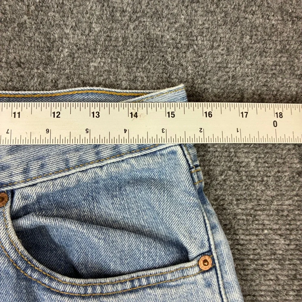 Y2K Levis 550 Relaxed Fit Jeans Mens Size 31x30 Light Wash Blue Denim Cotton